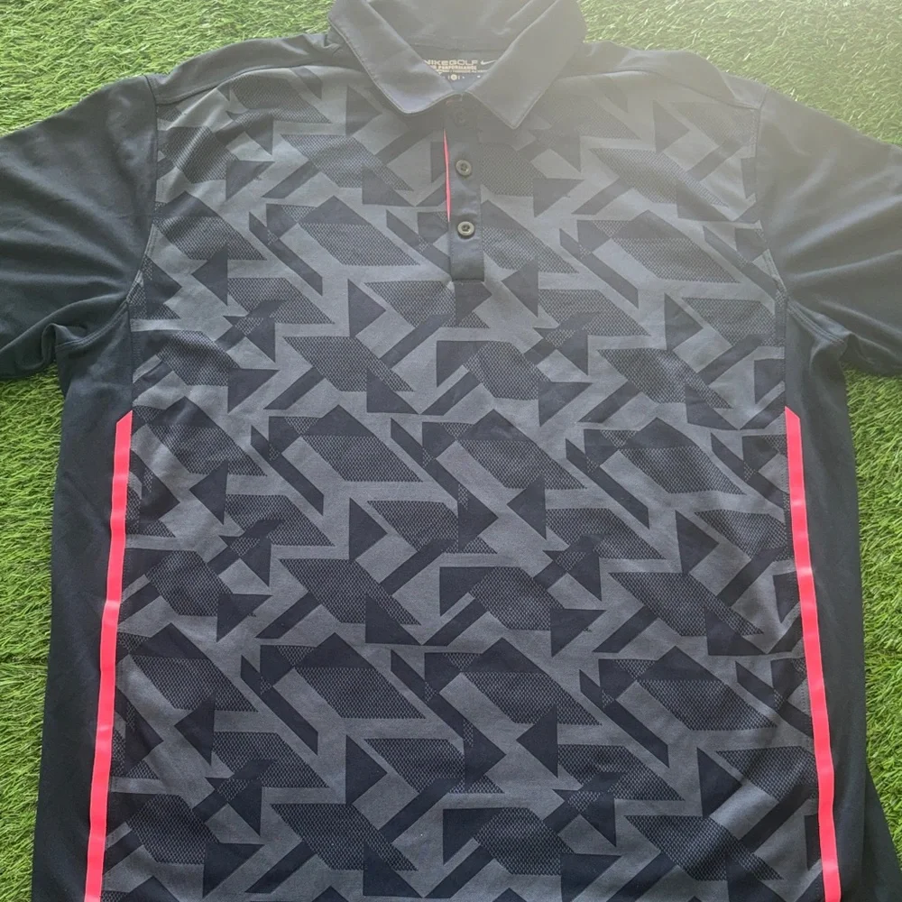 Nike Men's Dark Blue Patterned Polo Shirt